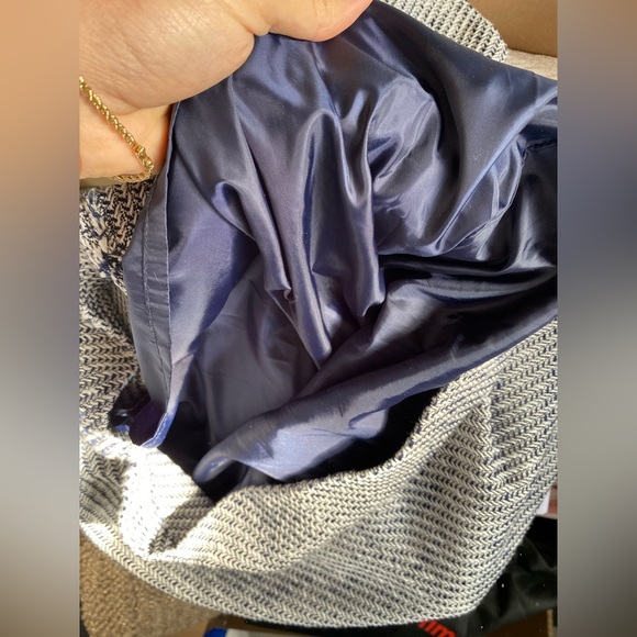 Dress - Picture 4 of 7